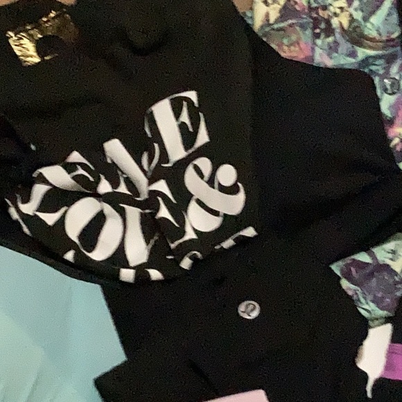 RESELLERS Woman’s Athletic Sports Death pile box 7 items lulu, Nike & more! - Picture 7 of 10